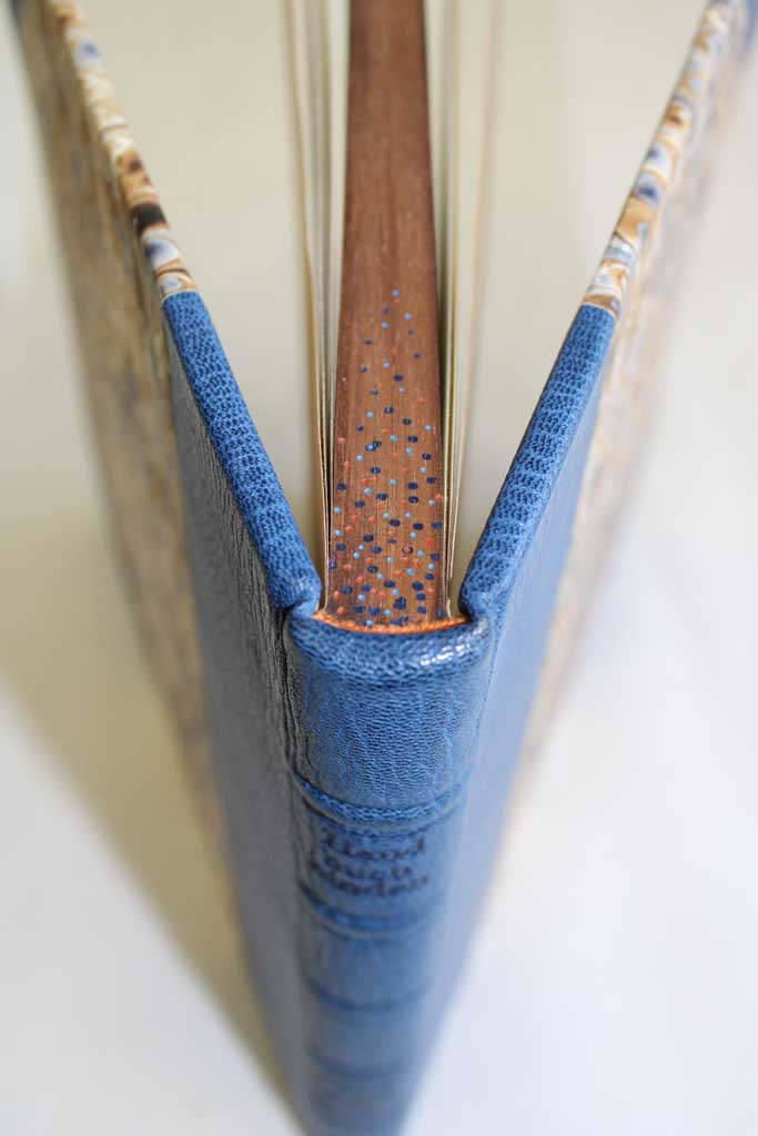Handgebonden boek